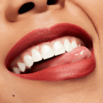 MAC Retro Matte Liquid Lipcolour / M·A·C Chili's Crew - Image 2